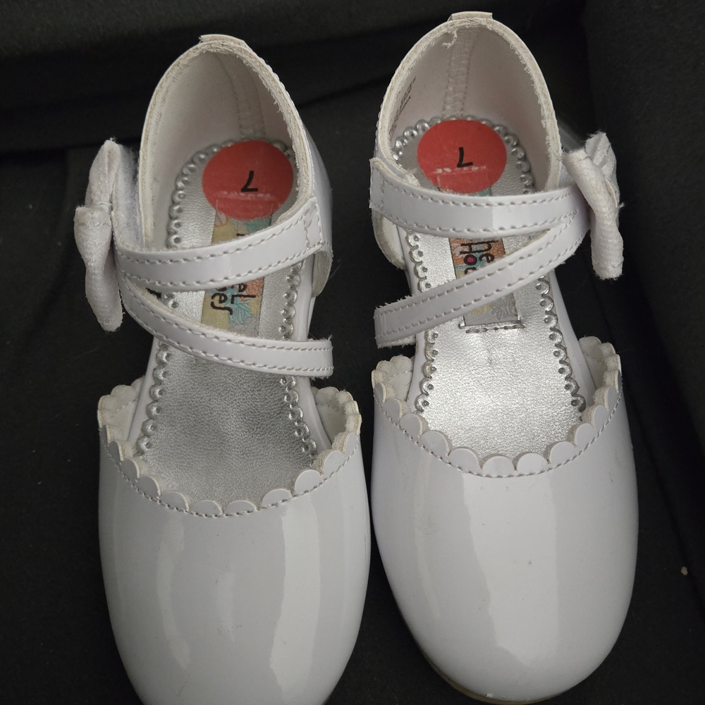 Rachel Shoes White Patent Mary Jane Dress Shoes with Bow